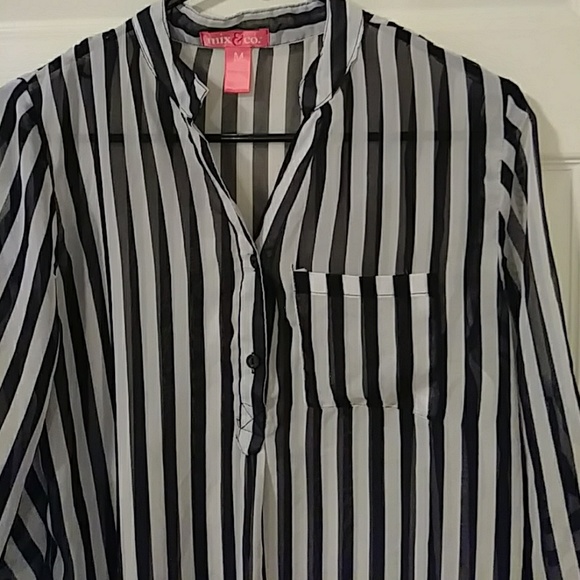 Top - Picture 2 of 3